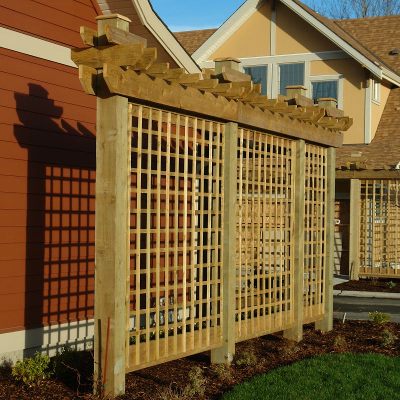 Trellis Fence Construction in Kansas City, KS