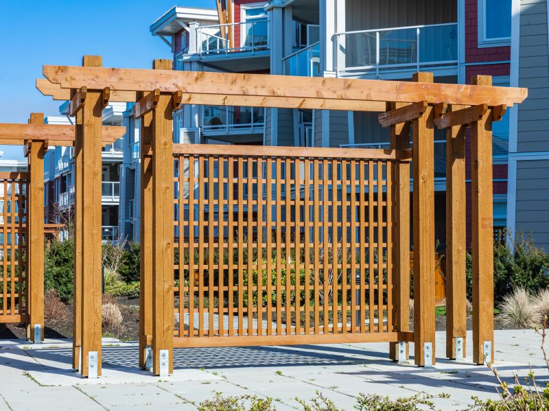 Trellis Fence Construction in Kansas City, KS